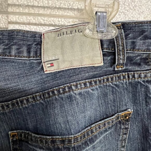 Vintage Tommy‎ Hilfiger Men 34 X 32 Relaxed Fit Blue Denim Medium Wash Jeans - Picture 7 of 7